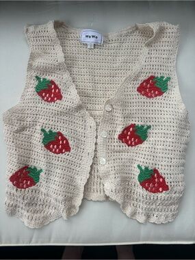 WoWo Cream Crochet Strawberry Vest